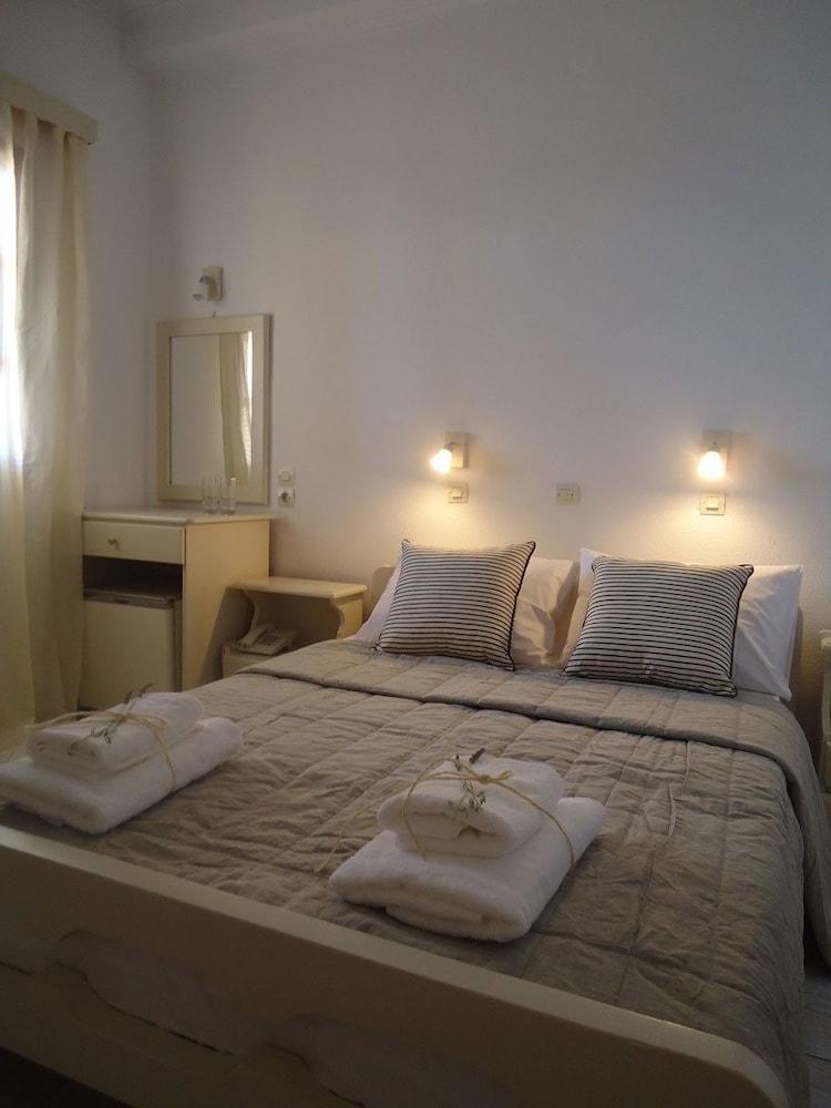 Hotel Porto Carra à Fira  Extérieur photo