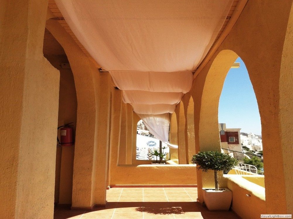 Hotel Porto Carra à Fira  Extérieur photo